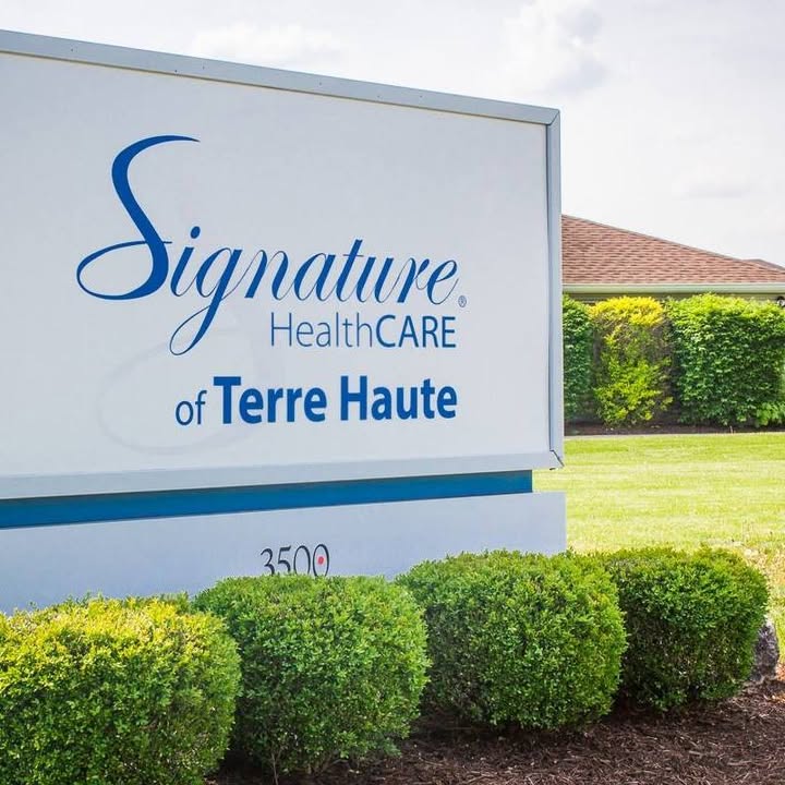 Signature HealthCARE logo