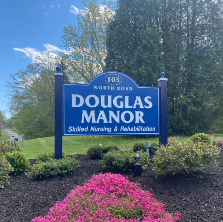 Douglas Manor logo